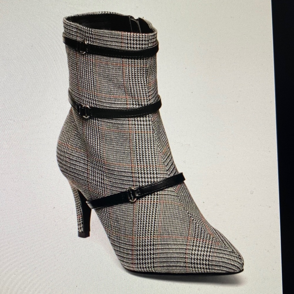 Midnight Velvet Plaid Bootie with Kitten Heel